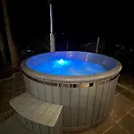 בית נופש Kurort Mirowice-domek W Lesie, Z Balia Z Jacuzzi I Hydromasazem