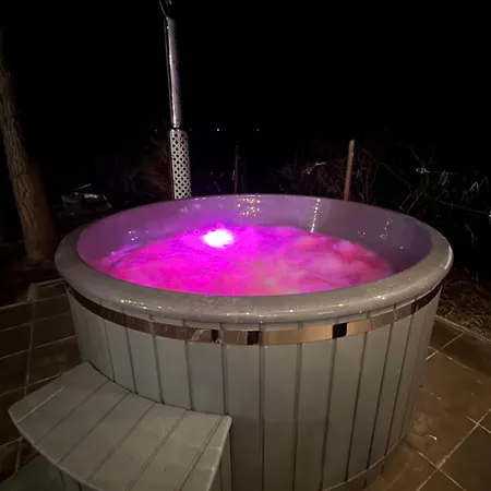 Kurort Mirowice-domek W Lesie, Z Balia Z Jacuzzi I Hydromasazem * Mirowice