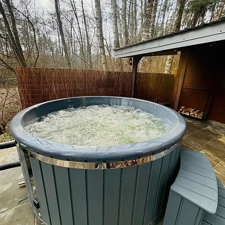 Kurort Mirowice-domek W Lesie, Z Balia Z Jacuzzi I Hydromasazem Mirowice