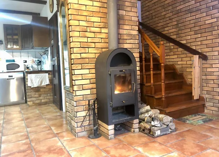 Holiday home Kurort Mirowice-domek W Lesie, Z Balia Z Jacuzzi I Hydromasazem Mirowice