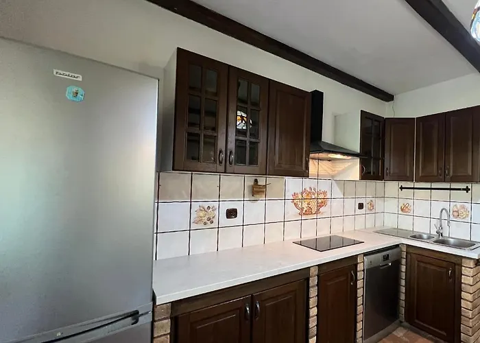 Holiday home Kurort Mirowice-domek W Lesie, Z Balia Z Jacuzzi I Hydromasazem